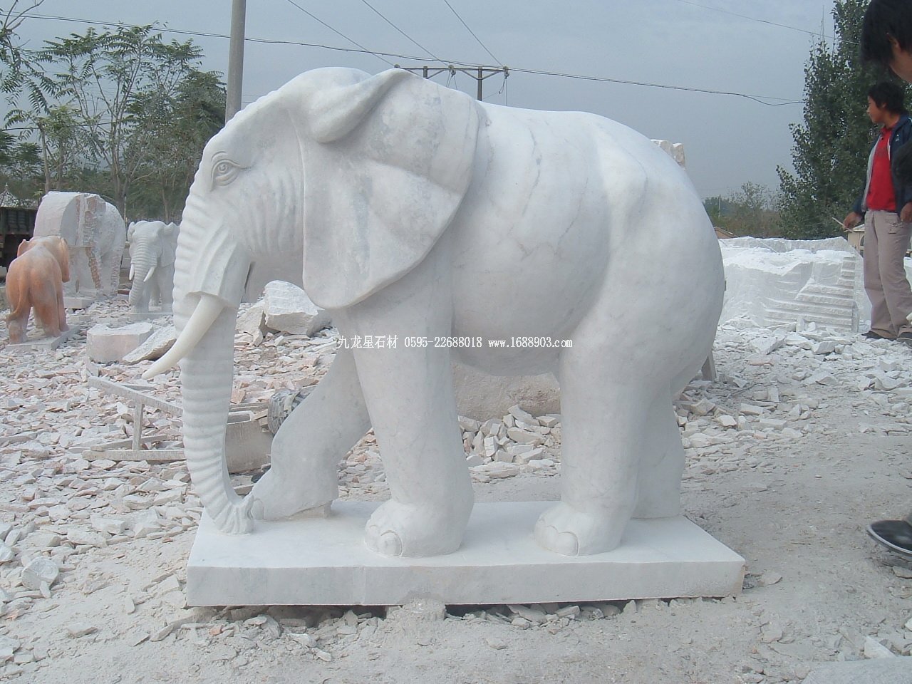 漢白玉石雕大象