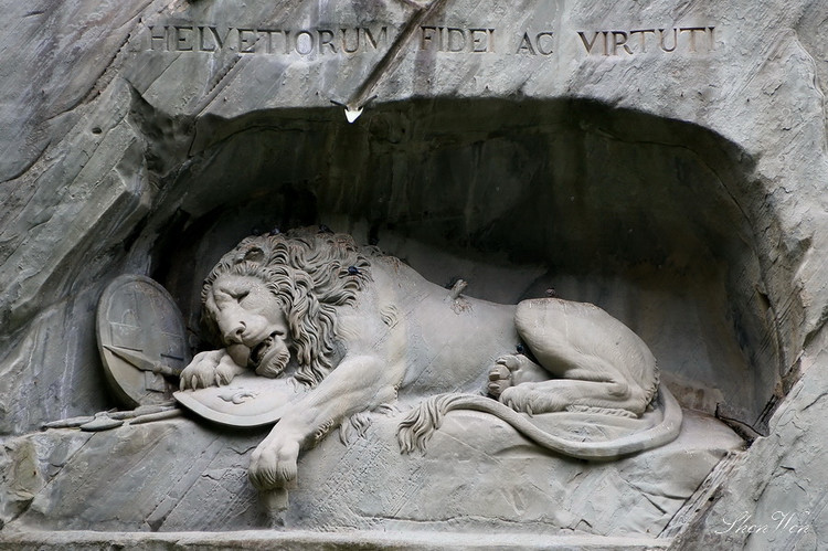 世界上最傷感、最感人的石雕—盧森之獅【原創】 - 晚霞映天 - 晚霞映天的博客