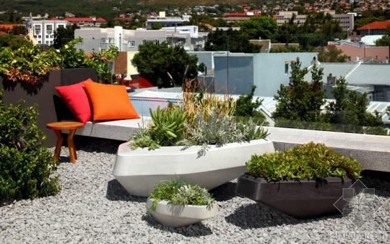 南非大理石狀花床裝置外部實景圖-南非大理石狀花床裝置第3張圖片 南非大理石狀花床裝置外部實景圖-南非大理石狀花床裝置第3張圖片